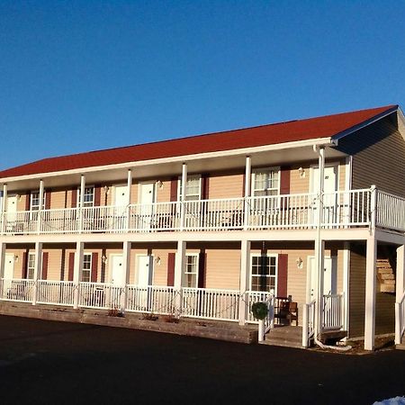 Airport Inn Frédéricton Extérieur photo