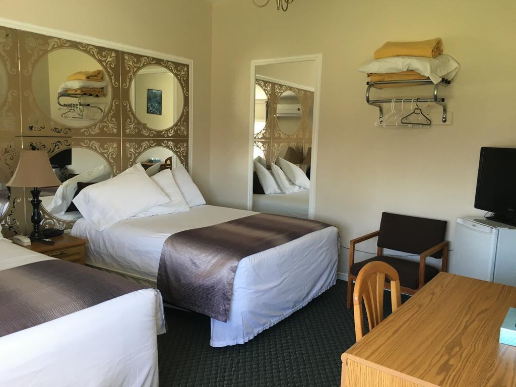 Airport Inn Frédéricton Extérieur photo