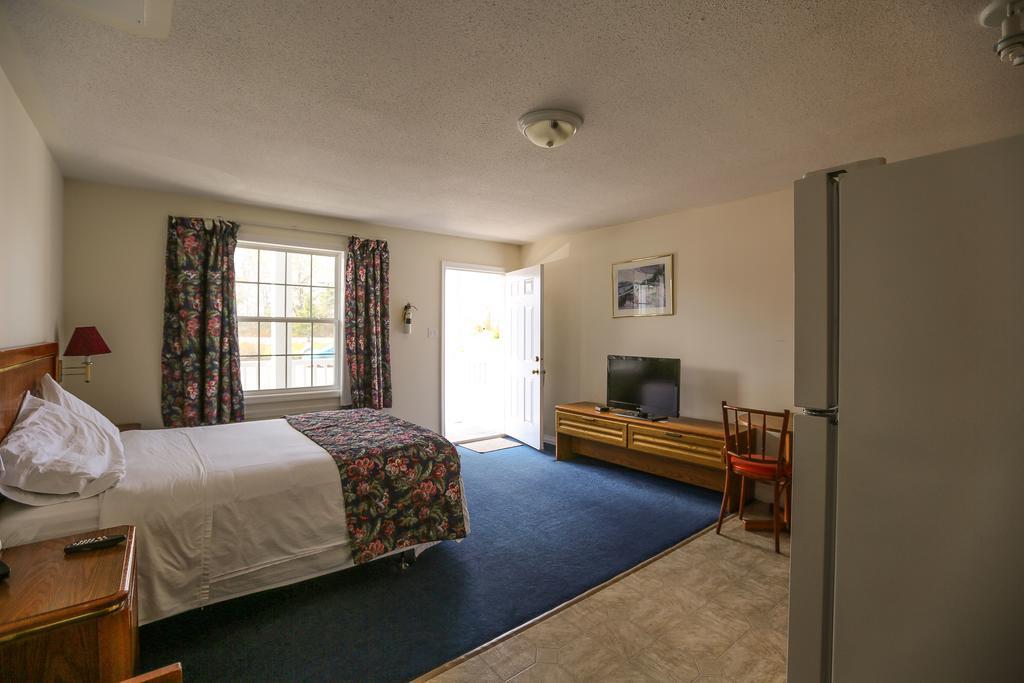 Airport Inn Frédéricton Extérieur photo