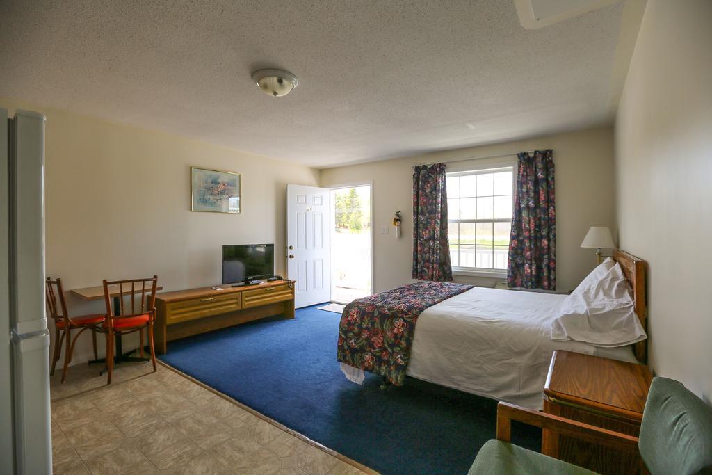 Airport Inn Frédéricton Extérieur photo