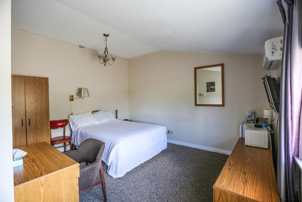Airport Inn Frédéricton Extérieur photo