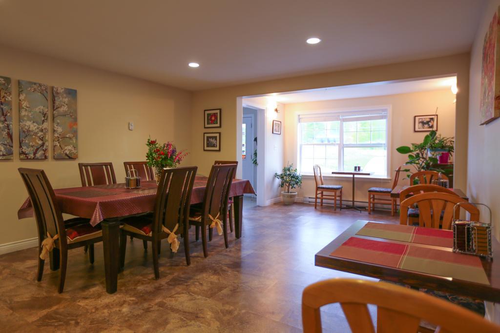 Airport Inn Frédéricton Extérieur photo